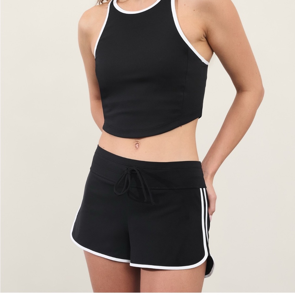 NWT Athleta Surge Swim Short .  Extra Large. Black White